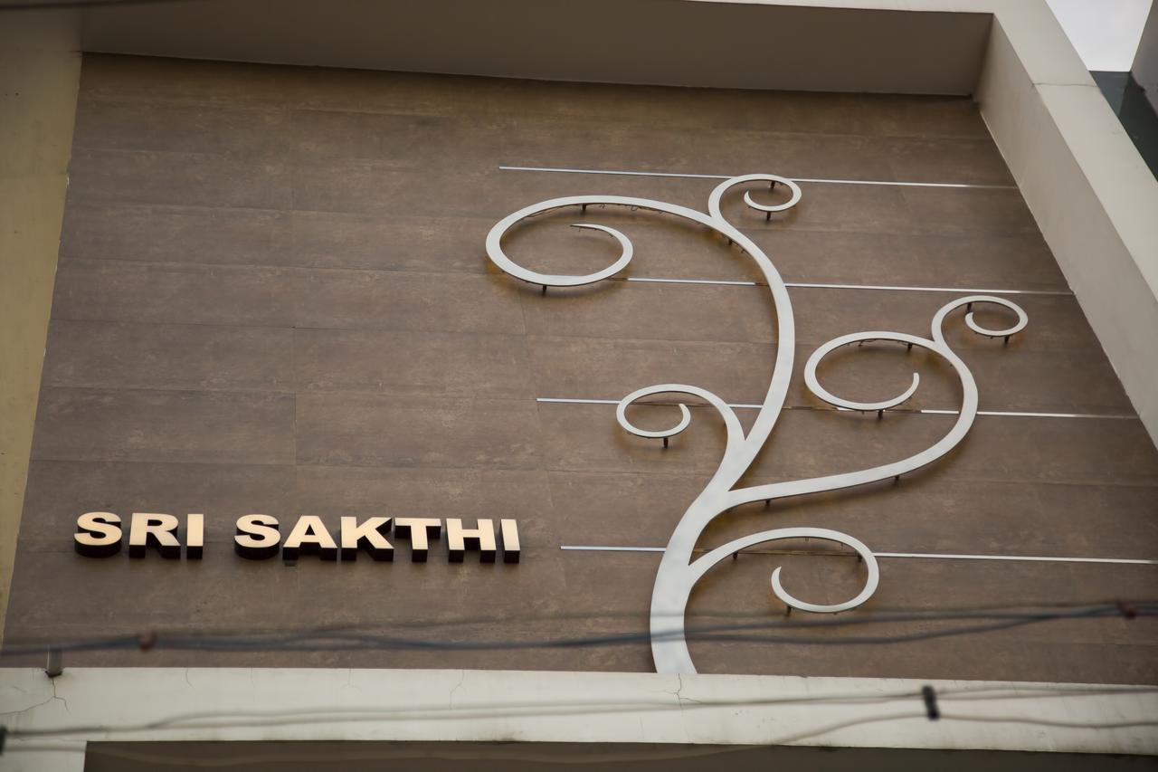 Hotel Sri Sakthi Tiruppur Buitenkant foto